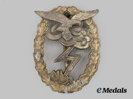 germany,_luftwaffe._a_ground_assault_badge,_by_arbeitsgemeinschaft_metall_und_kunststoff___m_n_c7200