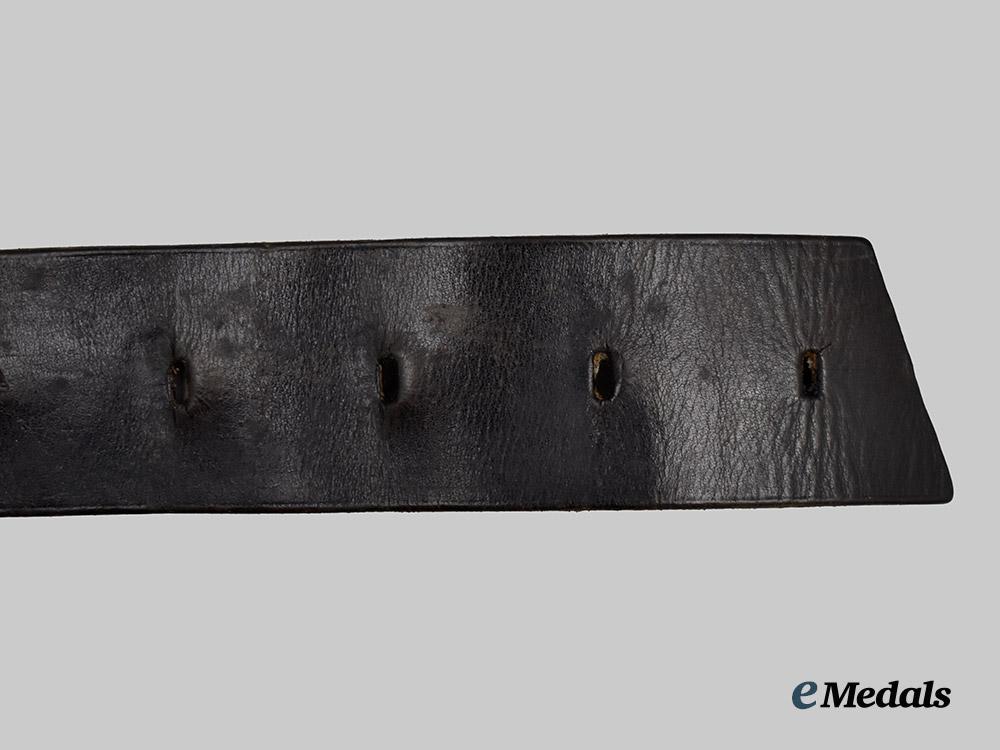 germany,_h_j._a_bund_deutscher_mädel_belt_and_buckle,_maker-_marked_examples___m_n_c7206