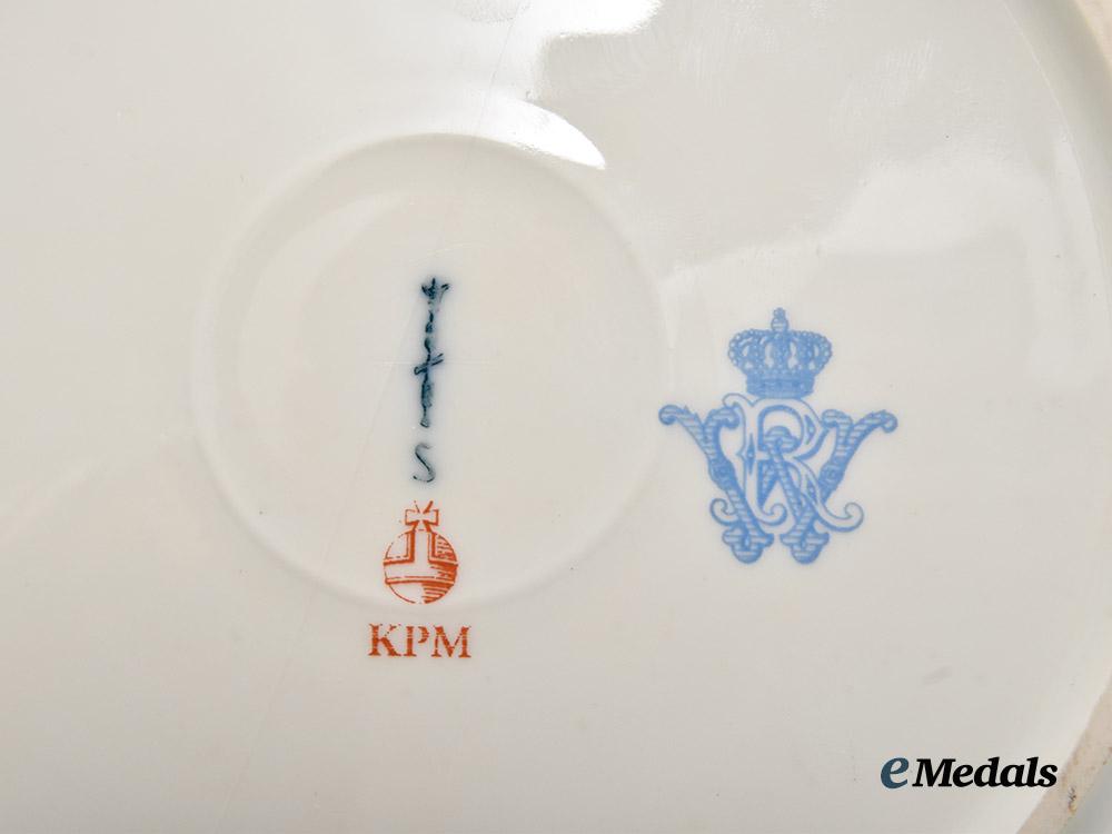 germany,_imperial._a_porcelain_dish_from_a_dinner_service_of_kaiser_wilhelm_i,_by_königliche_porzellan-_manufaktur___m_n_c7208