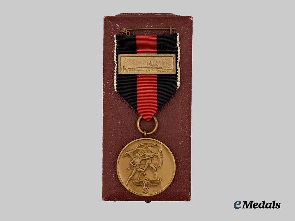 germany,_third_reich._a_sudetenland_medal,_with_prague_castle_bar_and_case___m_n_c7229