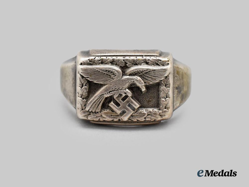 germany,_luftwaffe._a_condor_legion_commemorative_ring_in_silver___m_n_c7247