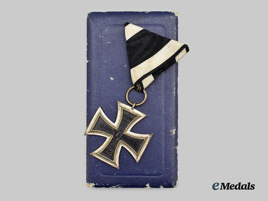 germany,_imperial._a1914_iron_cross_i_i_class,_with_rare_case_for_austrian-_style_ribbon___m_n_c7261