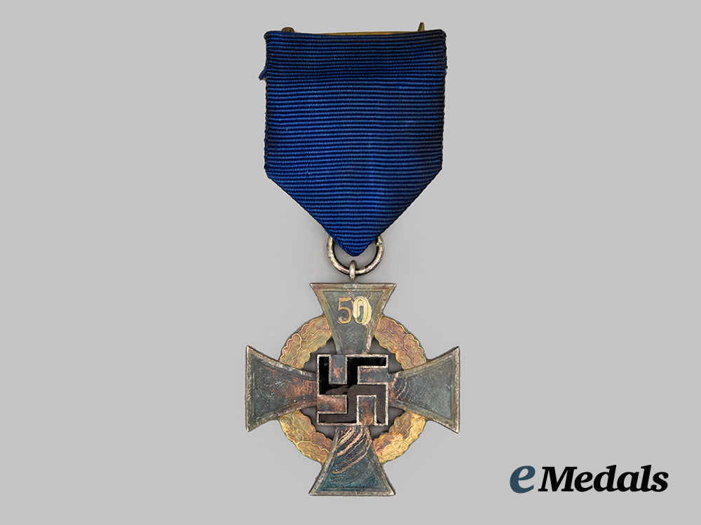 germany,_third_reich._a_civil_service_long_service_award,_special_grade_for50_years___m_n_c7292