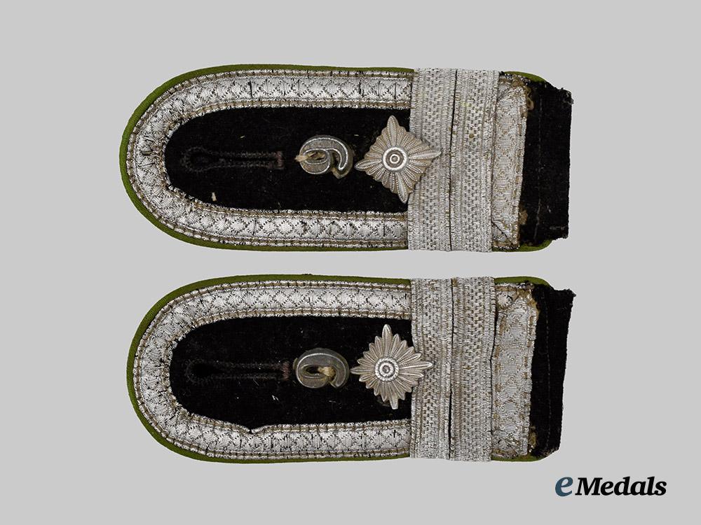 germany,_s_s._a_set_of_waffen-_s_s_gebirgsjäger_officer_candidate_shoulder_straps___m_n_c7308
