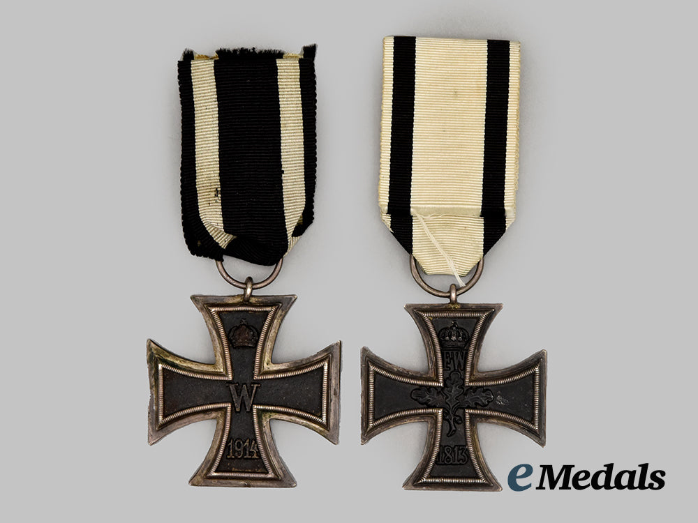 germany,_imperial._a_pair_of1914_iron_cross_i_i_class,_combatant_and_non-_combatant_issue___m_n_c7310