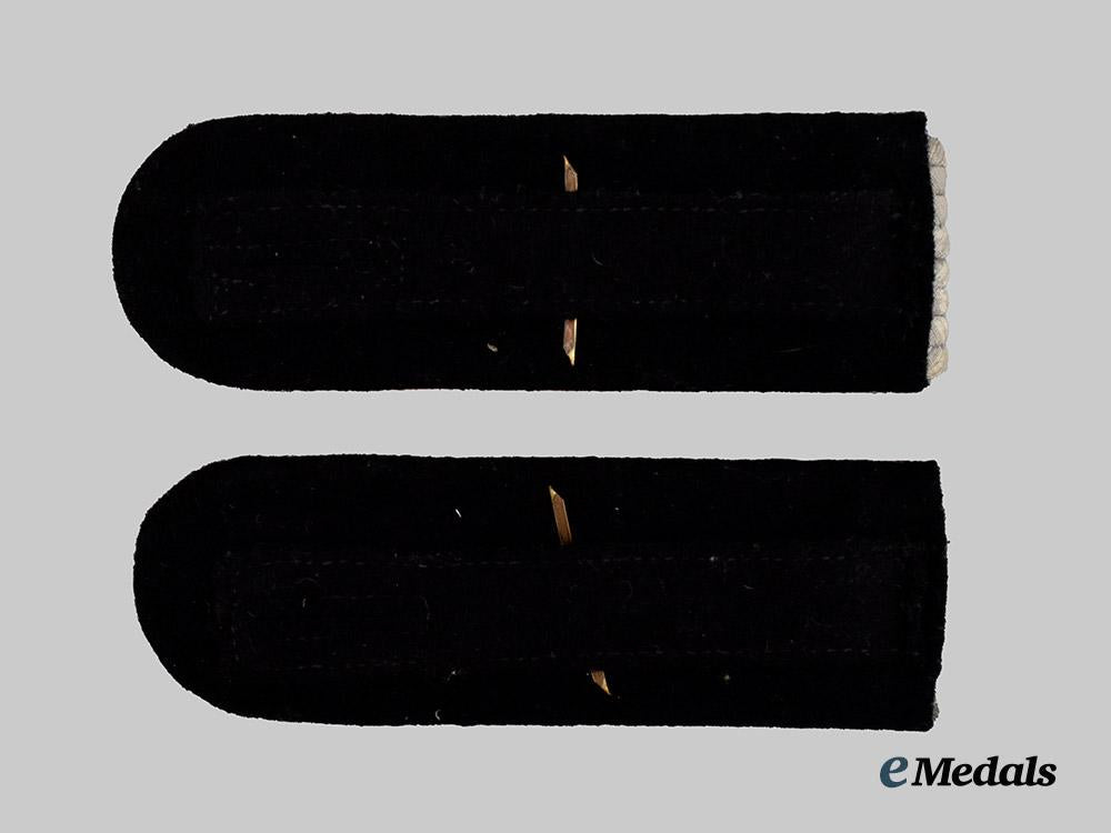 germany,_s_s._a_set_of_waffen-_s_s_flak/_artillery_obersturmführer_shoulder_boards___m_n_c7320