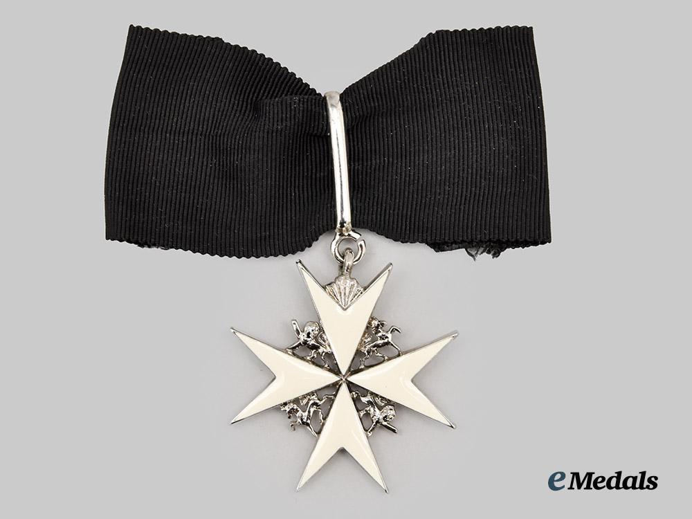 canada,_commonwealth._a_lot_of_st._john_ambulance_awards_and_documents_to_jean_tyios,_hamilton,_ontario_cadet_officer___m_n_c7361