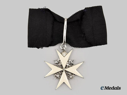 canada,_commonwealth._a_lot_of_st._john_ambulance_awards_and_documents_to_jean_tyios,_hamilton,_ontario_cadet_officer___m_n_c7364