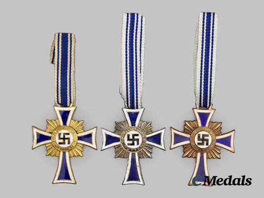 germany,_third_reich._a_mixed_lot_of_honour_crosses_of_the_german_mother,_all_grades___m_n_c7367