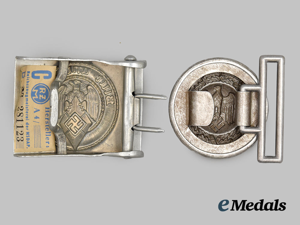 germany,_third_reich._a_pair_of_belt_buckles___m_n_c7399