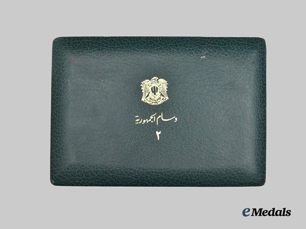 egypt,_kingdom._an_order_of_the_republic,_i_i_class_set_in_case___m_n_c7404