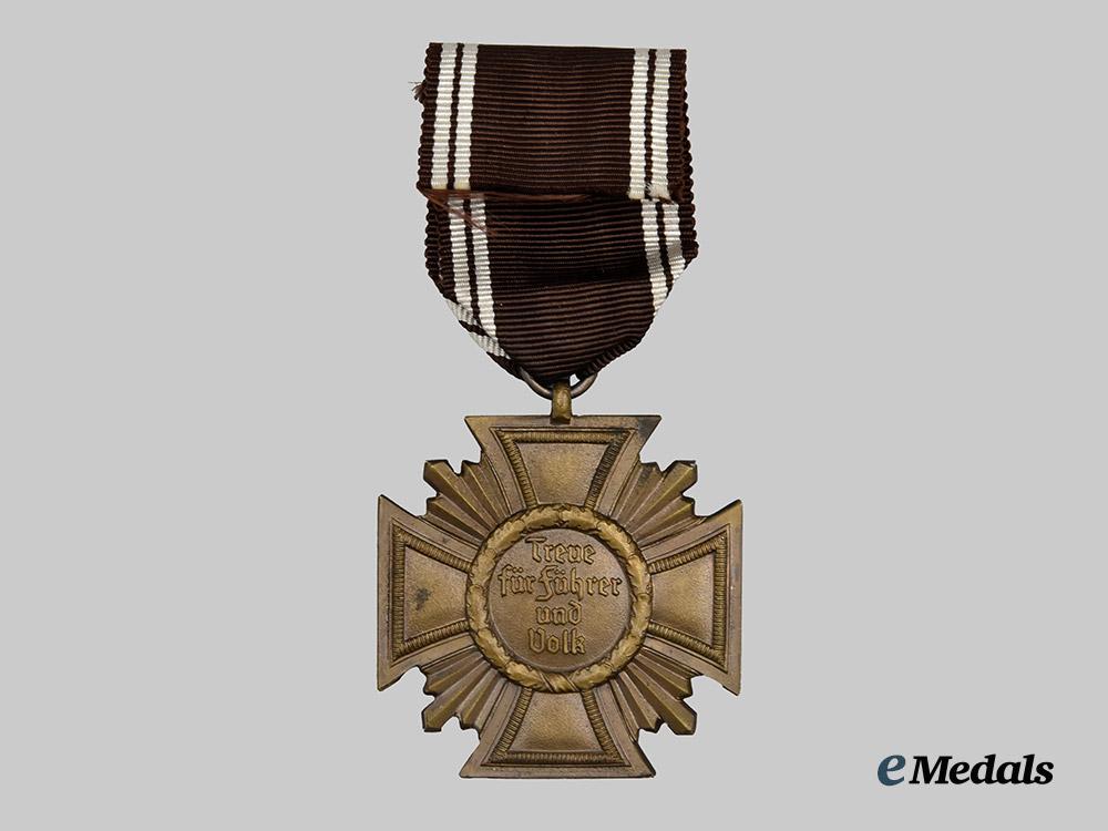 germany,_n_s_d_a_p._a_long_service_award,_i_i_i_class_for10_years_with_case,_by_förster&_barth___m_n_c7419