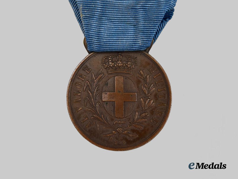 italy,_kingdom._a_medal_of_military_valor,_bronze_grade,_awarded_to_italian_painter_mario_tozzi___m_n_c7438