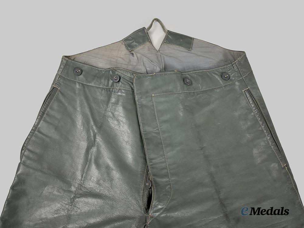 germany,_kriegsmarine._a_u-_boat_crewman’s_leather_jacket_and_trousers_set,_owner-_attributed___m_n_c7465