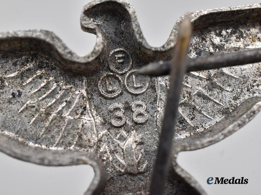 germany,_third_reich._a_mixed_lot_of_cap_insignia___m_n_c7473