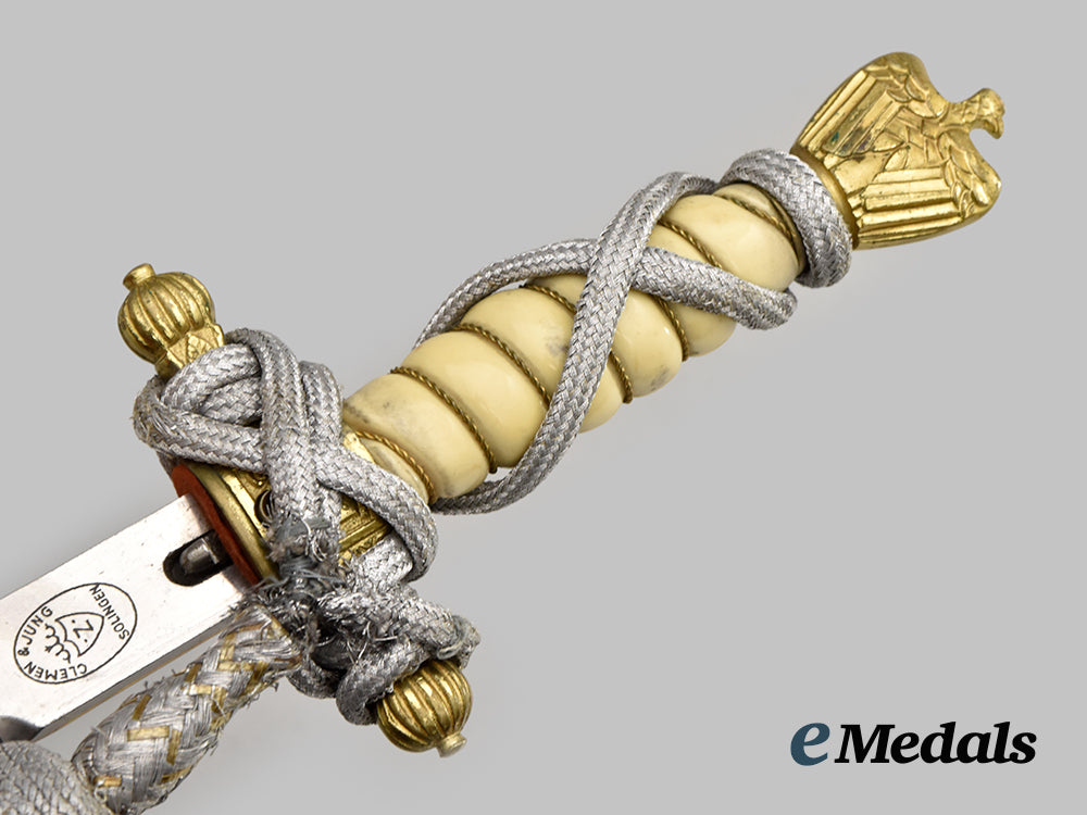 germany,_kriegsmarine._an_officer’s_dress_dagger,_by_clemen&_jung___m_n_c7480