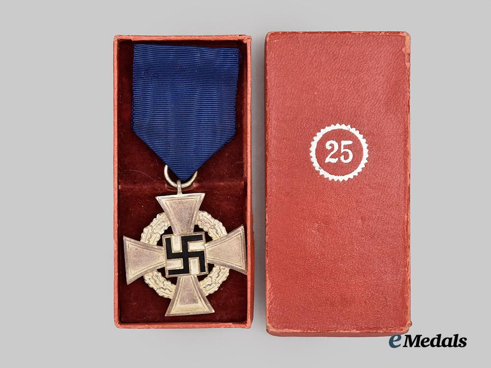 germany,_third_reich._a_pair_of_civil_awards___m_n_c7499