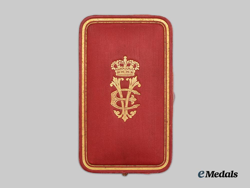 italy,_kingdom._an_order_of_the_crown_of_italy,_commander,_in_gold,_by_cravanzola___m_n_c7502