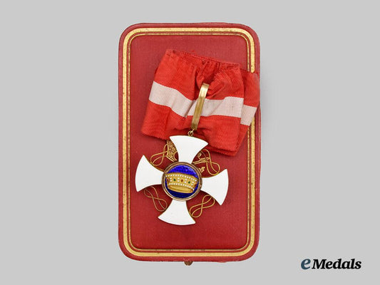 italy,_kingdom._an_order_of_the_crown_of_italy,_commander,_in_gold,_by_cravanzola___m_n_c7506