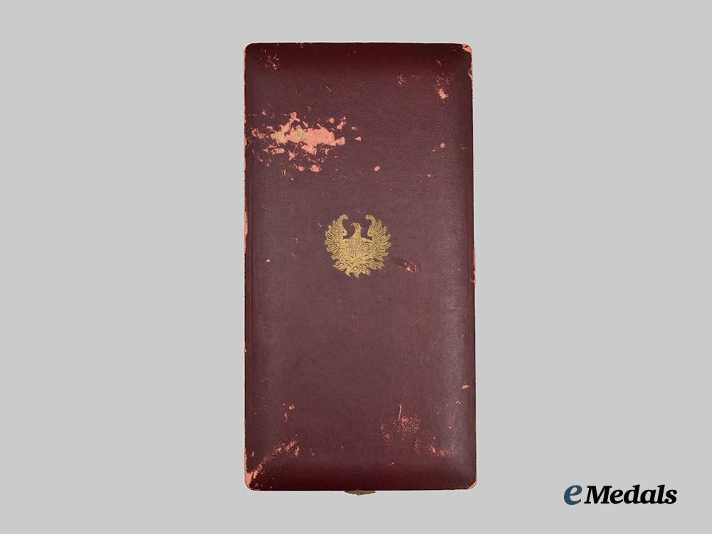 greece,_kingdom._a_scarce_first_type_cased_order_of_the_phoenix,_i._class_commander_set,_by_arthus_bertrand,_c.1930___m_n_c7514