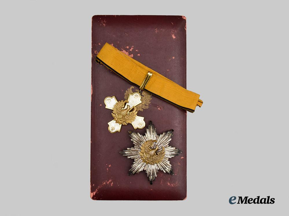 greece,_kingdom._a_scarce_first_type_cased_order_of_the_phoenix,_i._class_commander_set,_by_arthus_bertrand,_c.1930___m_n_c7517