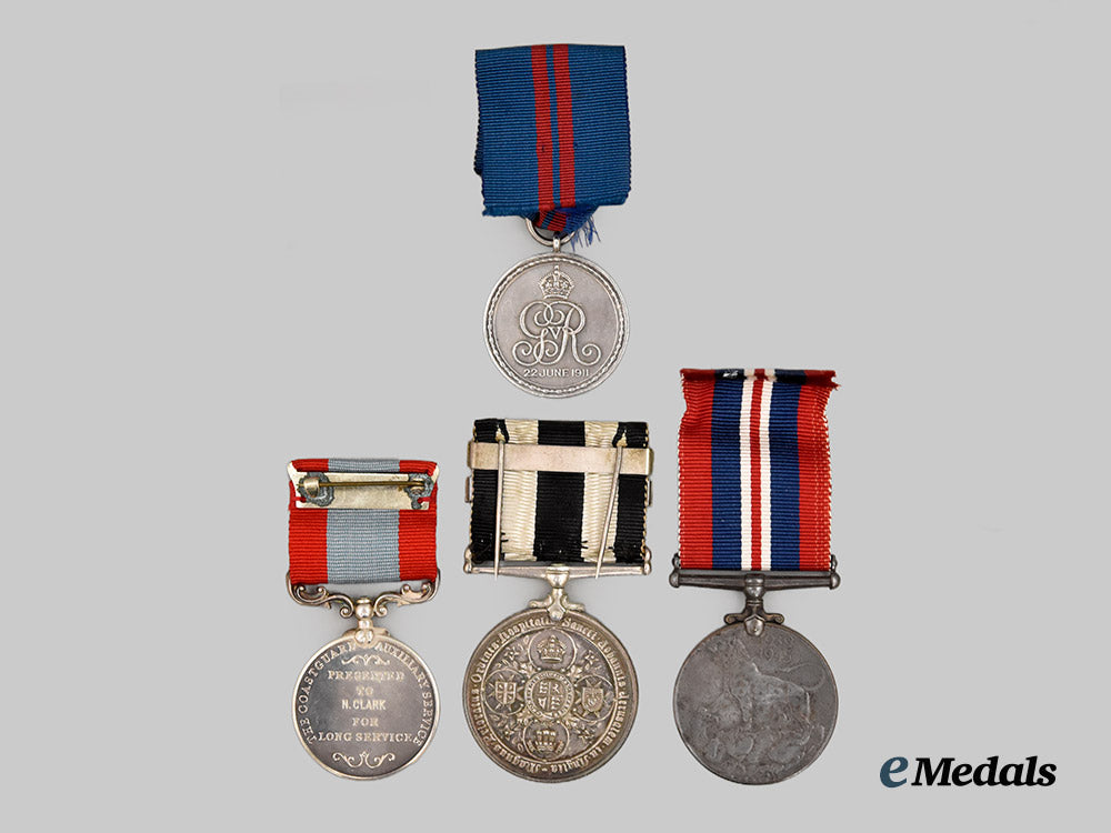 united_kingdom._a_lot_of_four_service_decorations.___m_n_c7526