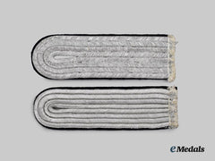 Germany, Heer. A Set of Medical Leutnant Shoulder Boards