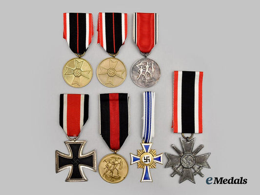 germany,_third_reich._a_mixed_lot_of_decorations___m_n_c7561-(1)