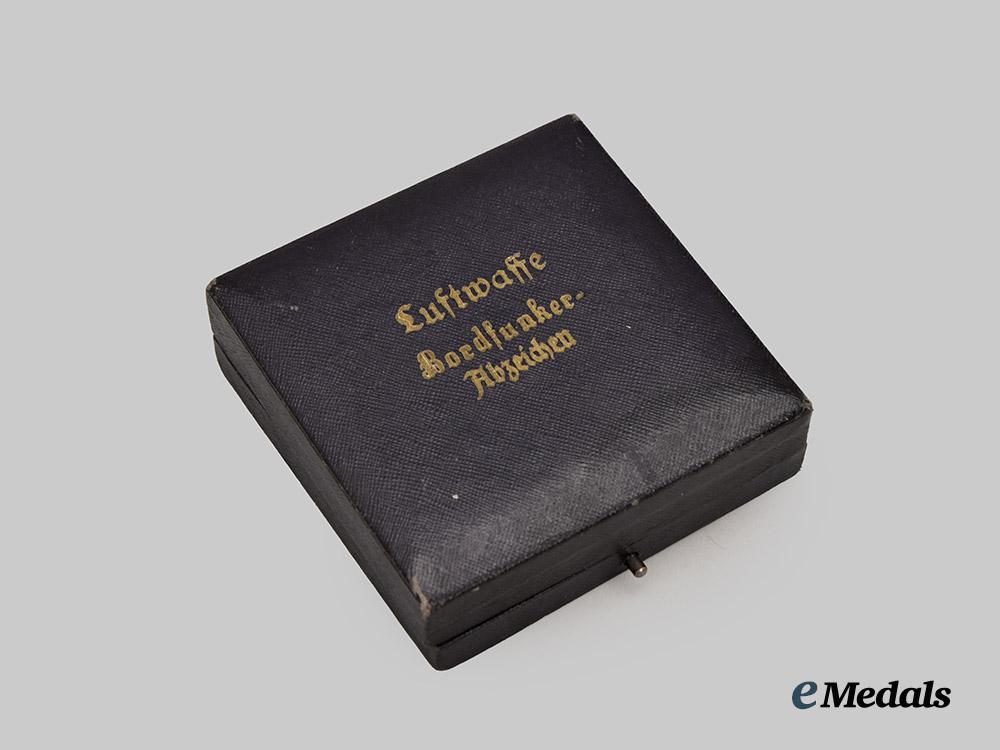 germany,_luftwaffe._a_radio_operator_badge_presentation_case,_refurbished_late-_war_example___m_n_c7581