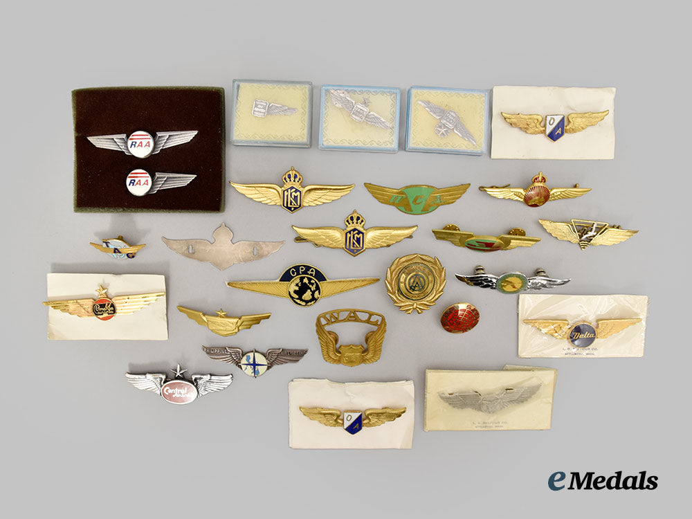 international._a_lot_of_twenty-_five_civilian_airline_wings&_cap_badges___m_n_c7626-(1)