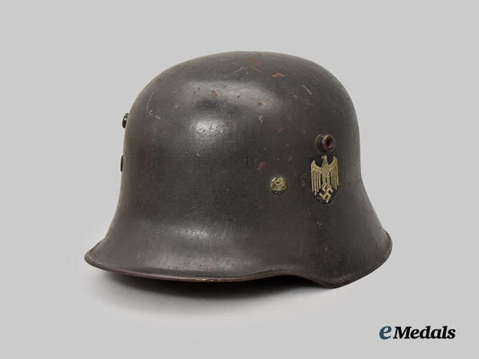 germany,_heer._an_m18_transitional_stahlhelm,_single_decal_version___m_n_c7634