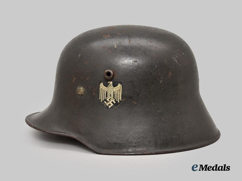 germany,_heer._an_m18_transitional_stahlhelm,_single_decal_version___m_n_c7637