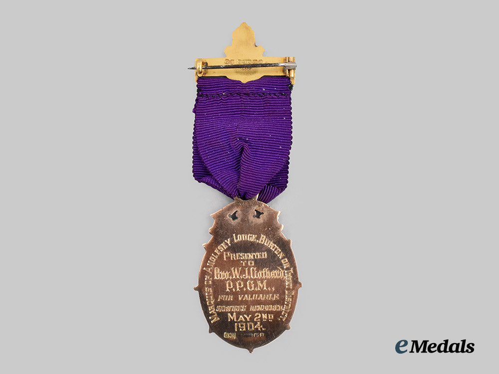 united_kingdom._an_order_of_oddfellow_award_in_gold1904,___m_n_c7772