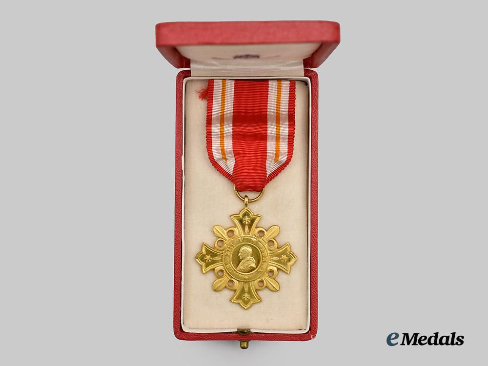 vatican,_papal_state._a_vatican_cross_of_honour,_c.1930___m_n_c7822