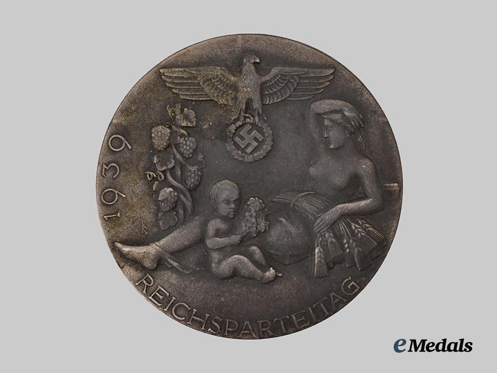 germany,_n_s_d_a_p._a1939_nuremberg_rally_sports_games_second_place_victor’s_plaque,_with_case,_by_carl_poellath___m_n_c7855