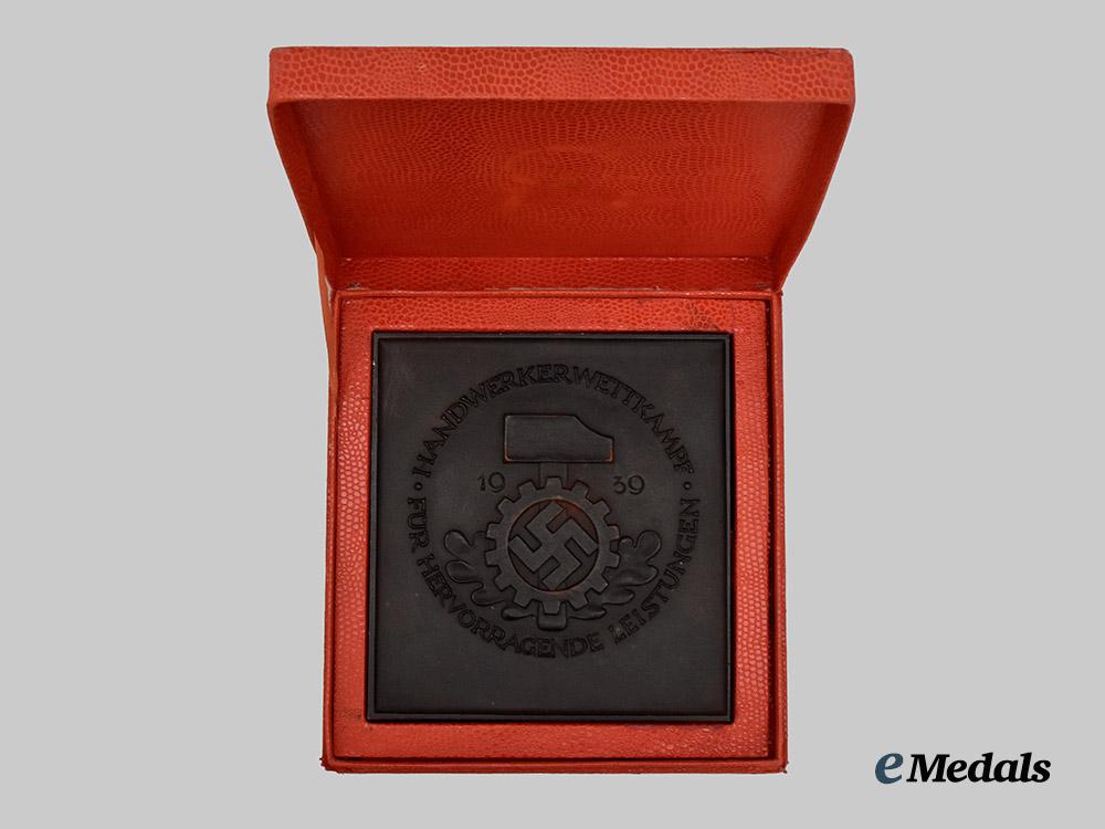 germany,_d_a_f._a1939_craftsmen_competition_outstanding_achievement_plaque,_with_case,_by_hüttenamt_gleiwitz___m_n_c7859
