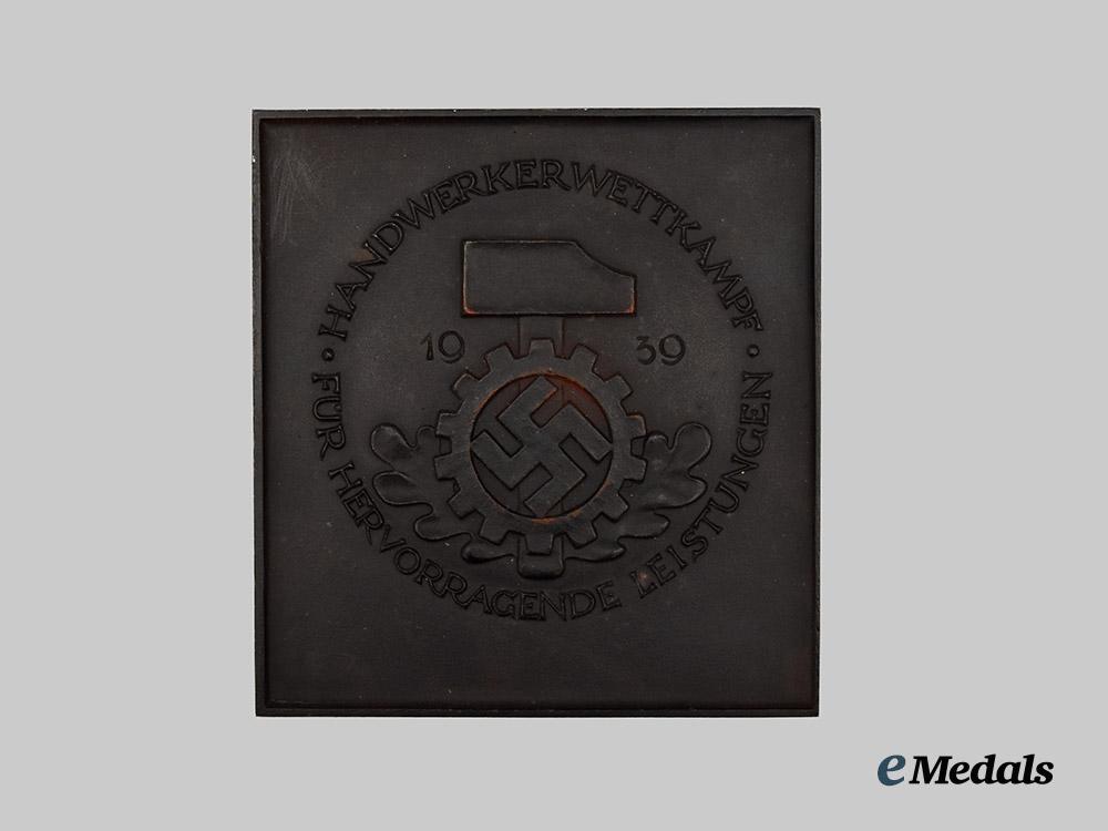 germany,_d_a_f._a1939_craftsmen_competition_outstanding_achievement_plaque,_with_case,_by_hüttenamt_gleiwitz___m_n_c7862