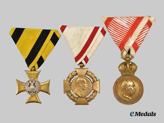 austria,_imperial._a_lot_of_three_austrian_decorations___m_n_c7877