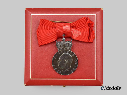 norway,_kingdom._a_king_olav_v’s_commemorative_medal___m_n_c7885