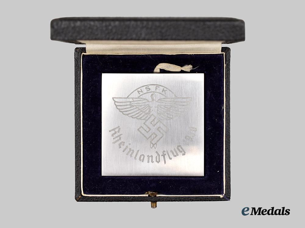 germany,_n_s_f_k._a1939_rhineland_flight_commemorative_medallion,_with_case___m_n_c7909