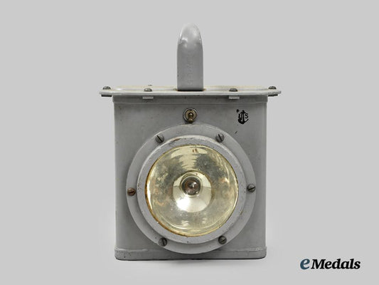 united_states._a_u._s_naval_portable_bulkhead_emergency_battle_lantern___m_n_c7929