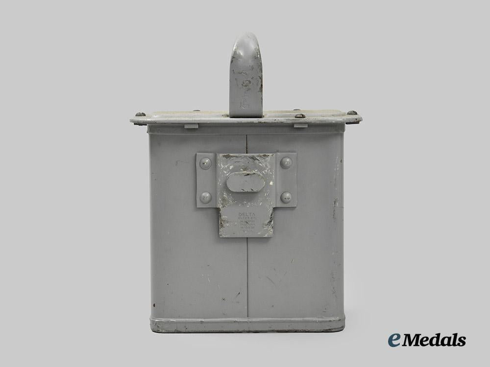 united_states._a_u._s_naval_portable_bulkhead_emergency_battle_lantern___m_n_c7930
