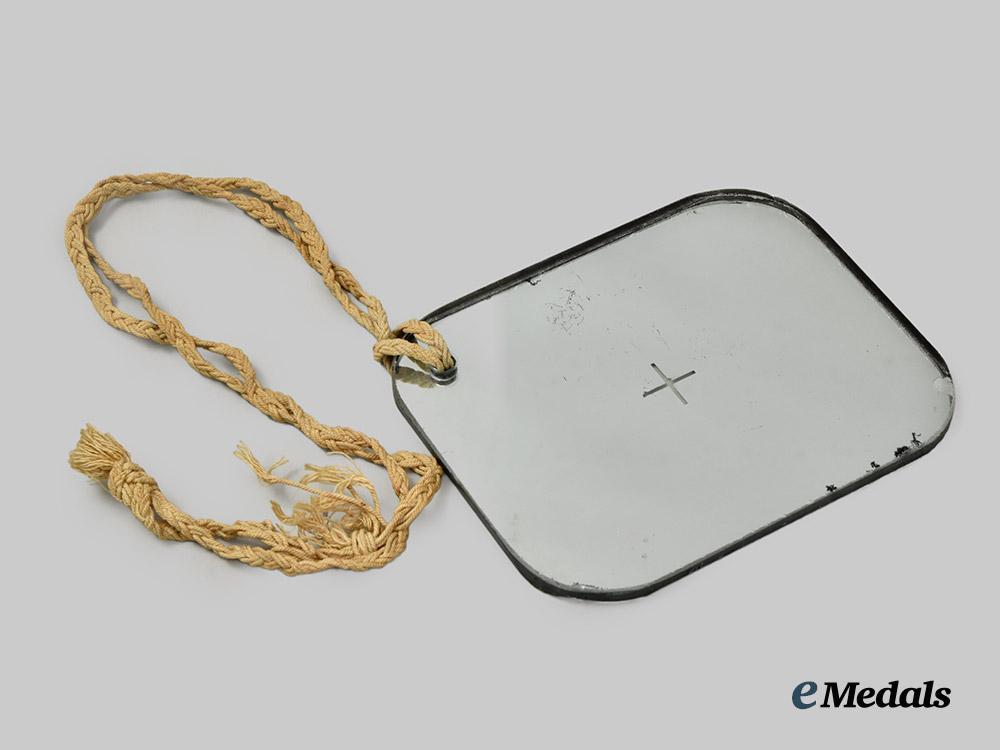 united_states._a_naval_emergency_signaling_mirror,_model40653,_by_general_electric___m_n_c7943
