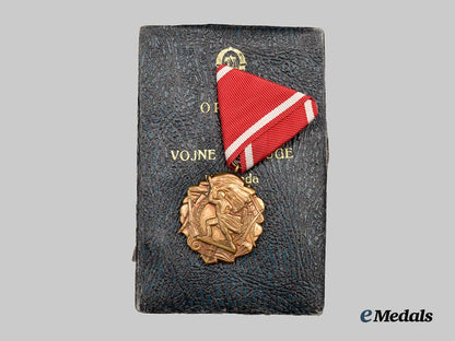 yugoslavia,_republic._an_order_of_military_merit,_i_i_class,_type_i_in_case___m_n_c7981-_recovered