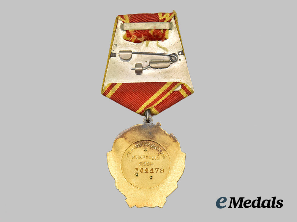 soviet_union._order_of_lenin,_type_v_i,_variation1,_circa1964_with_award_document___m_n_c7982
