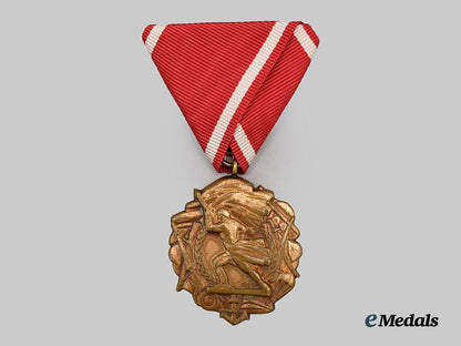 yugoslavia,_republic._an_order_of_military_merit,_i_i_class,_type_i_in_case___m_n_c7983-_recovered