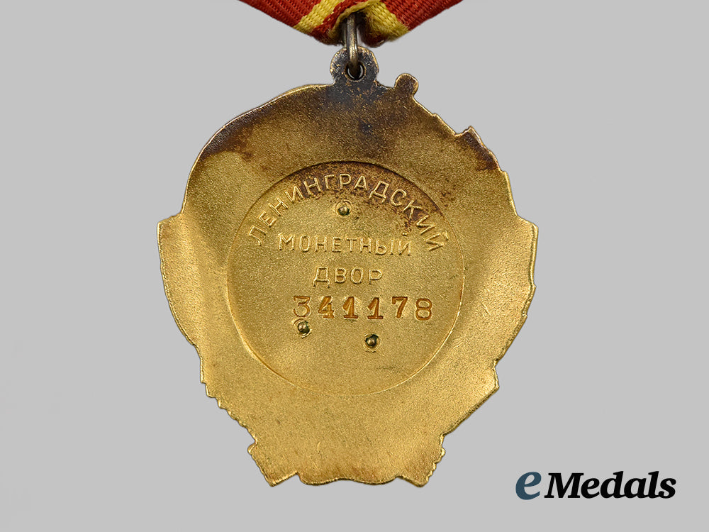 soviet_union._order_of_lenin,_type_v_i,_variation1,_circa1964_with_award_document___m_n_c7983