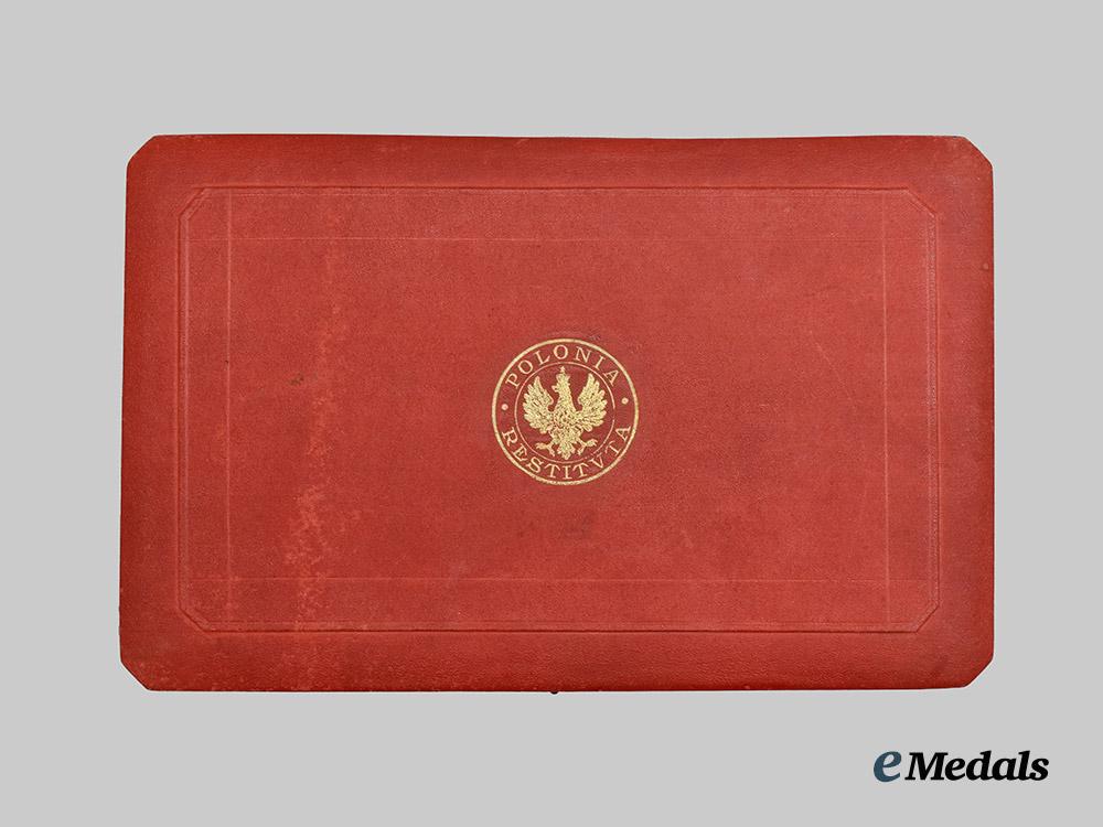 poland,_republic._a_case_for_an_order_of_polonia_resituta,_i_i._class,_c.1935___m_n_c7988