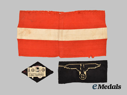 germany,_third_reich._a_lot_of_uniform_insignia___m_n_c7994