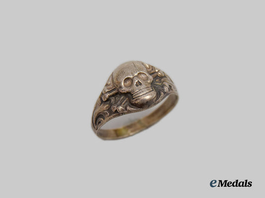 germany,_wehrmacht._a_totenkopf_ring_in_silver___m_n_c8054